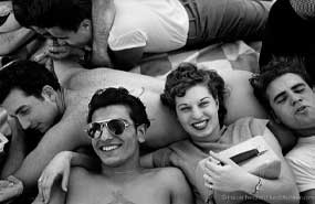 Film Processing - Coney Island Teenagers 1949 ©Harold Feinstein